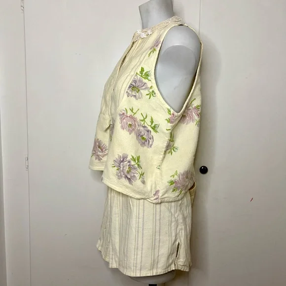 Vintage 80s Laura Adams Pale Yellow Floral Flannel Pajama Set Crop Tank Shorts - Picture 5 of 12